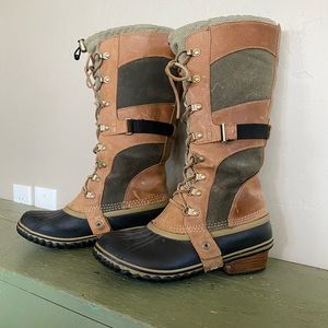 Sorel Conquest Carly Boots Size 8.5